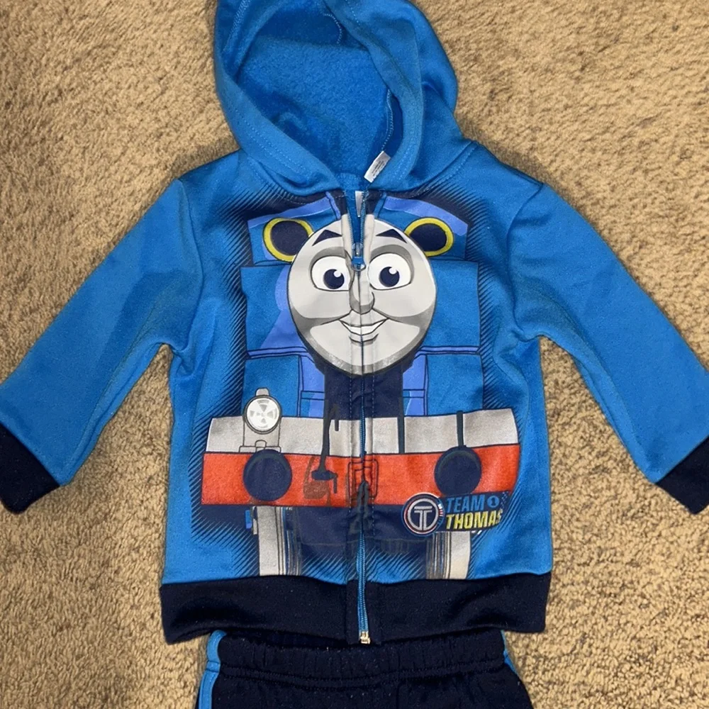 Thomas the Train track suit. 2t - Picture 2 of 5